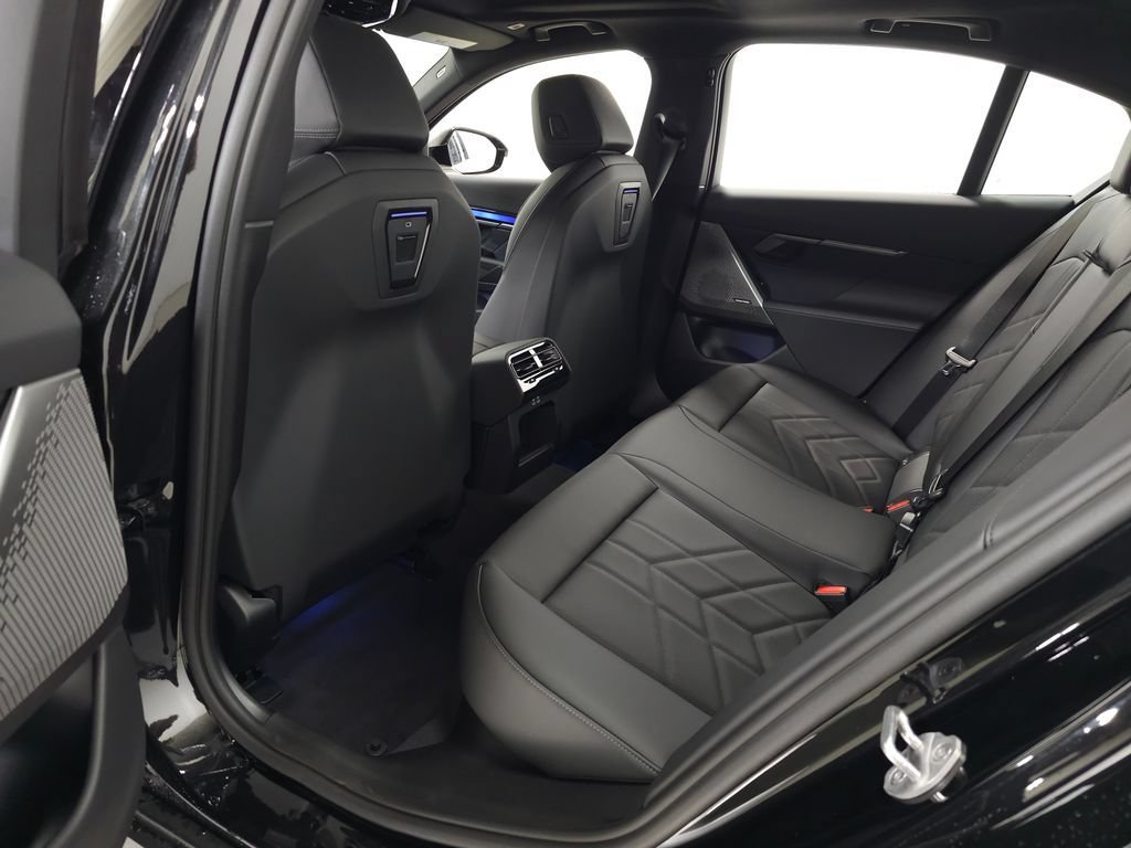 New 2026 BMW 530i xDrive w/ Convenience Package AWD/4WD image 31