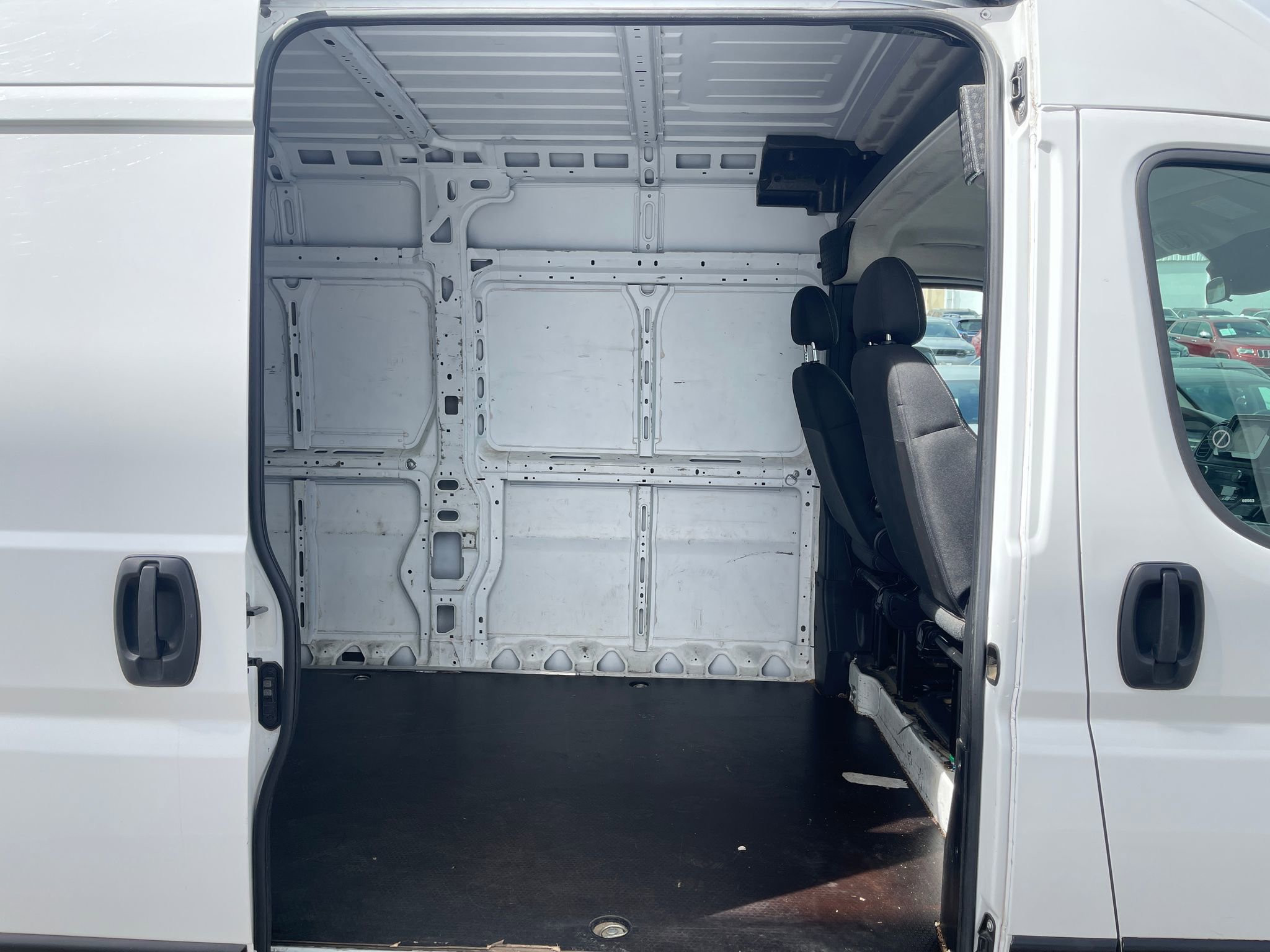 Used 2023 RAM ProMaster 2500 FWD image 26