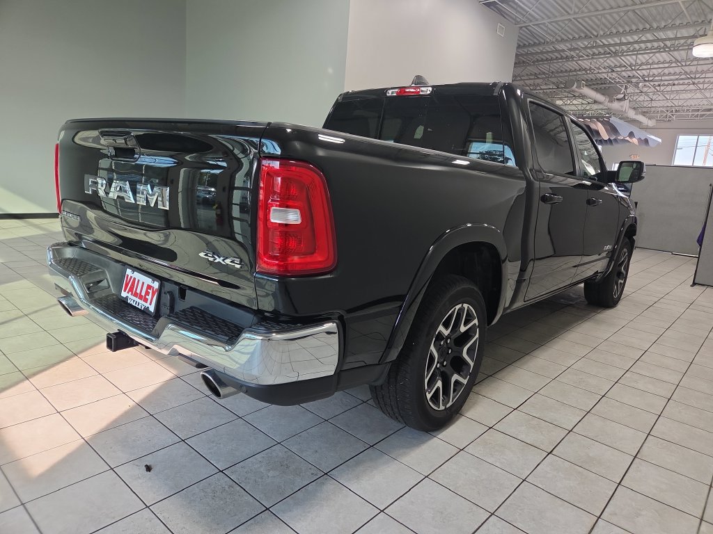 Used 2026 RAM 1500 Laramie AWD/4WD image 12