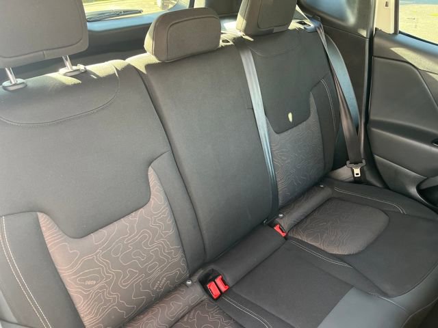 Used 2023 Jeep Renegade Latitude image 26