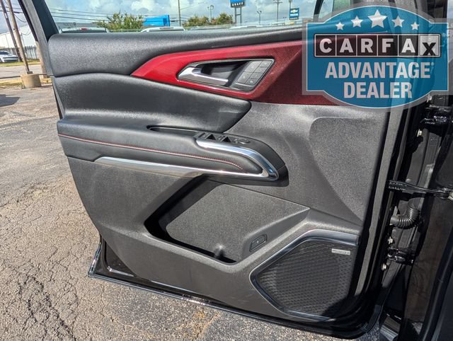 Used 2025 Chevrolet Traverse RS w/ LPO, Floor Liner Package FWD image 15