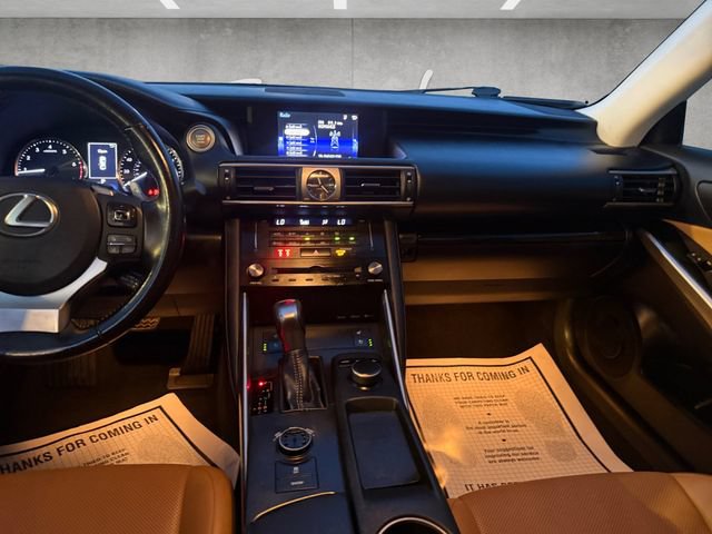 Used 2017 Lexus IS 200t w/ Premium Package RWD image 4