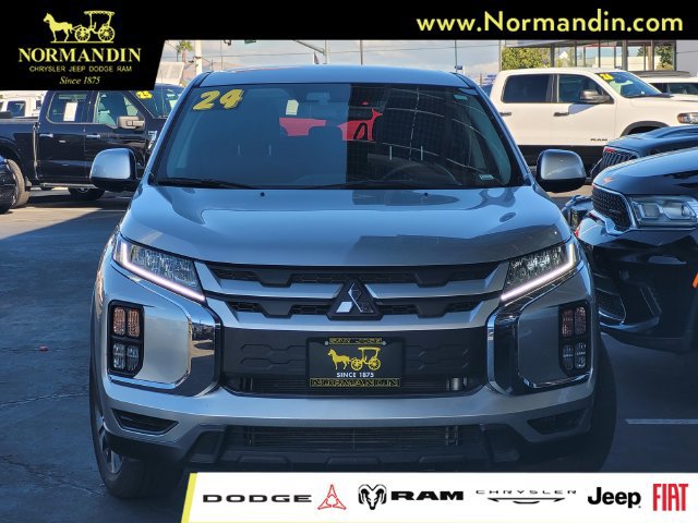 Used 2024 Mitsubishi Outlander Sport ES AWD/4WD image 2