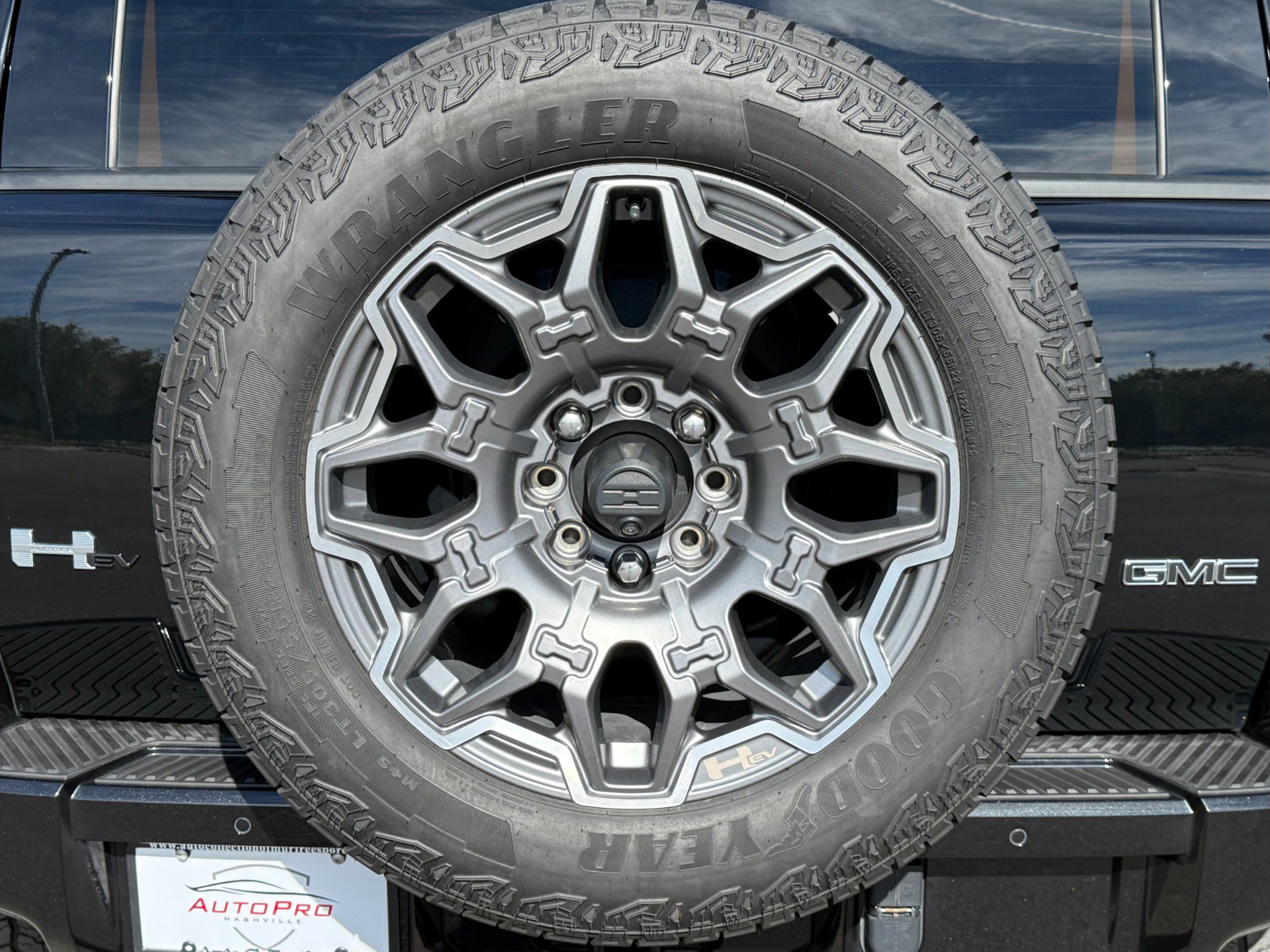 Used 2025 GMC Hummer EV 3X image 51