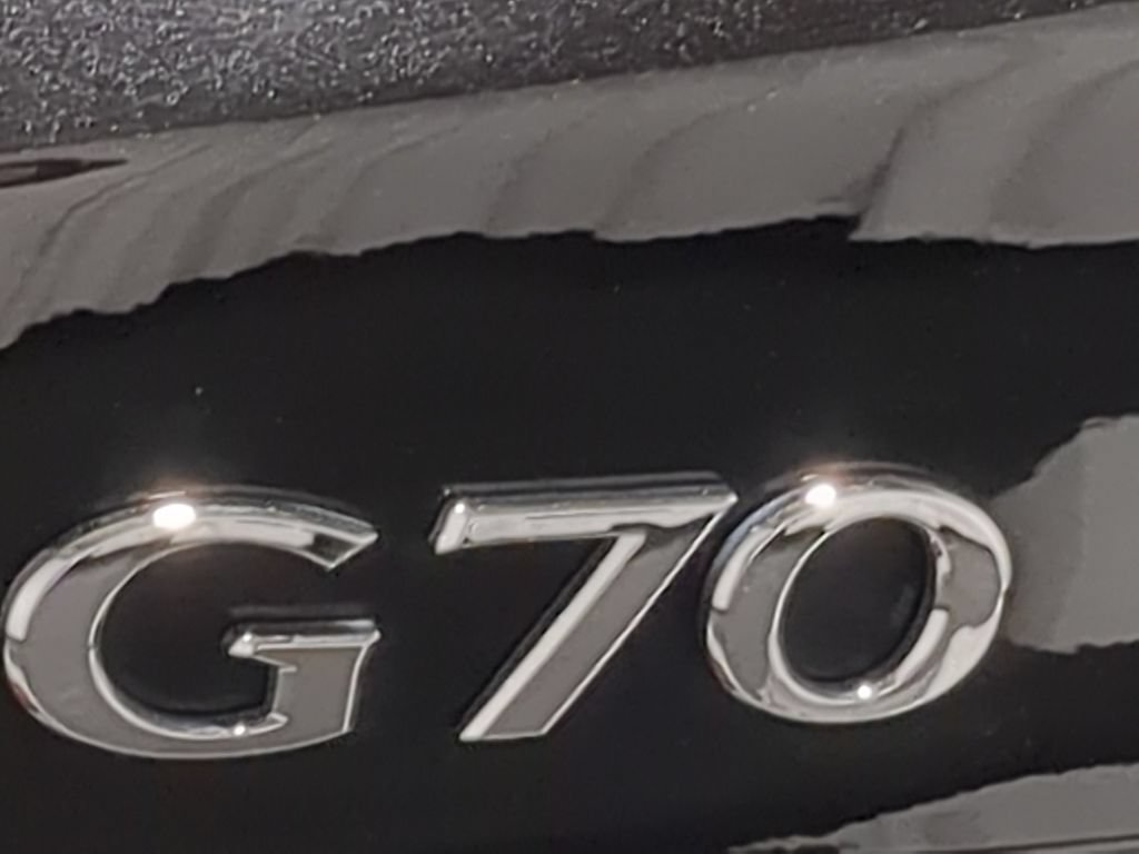 Used 2019 Genesis G70 2.0T Advanced w/ Dynamic Package AWD/4WD image 16