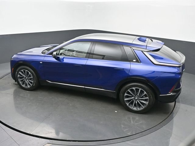 New 2026 Cadillac Lyriq Sport w/ LPO, Floor Liner Package AWD/4WD image 38