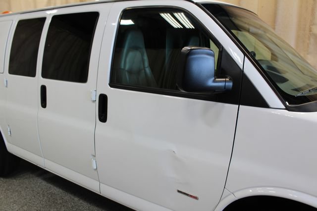 Used 2008 Chevrolet Express 3500 RWD image 12