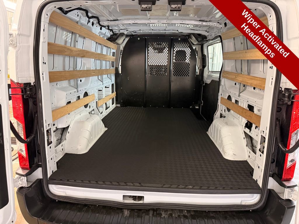 Used 2024 Ford Transit 250 Low Roof w/ Exterior Upgrade Package image 18