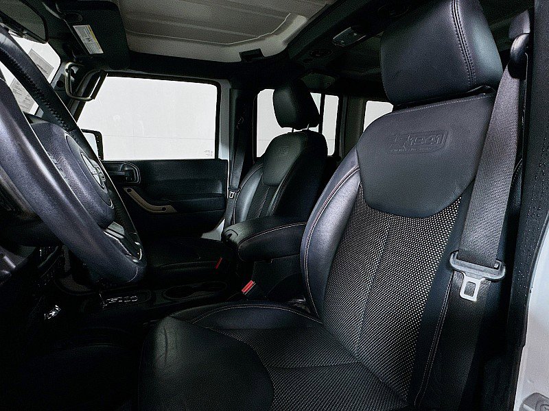 Used 2016 Jeep Wrangler Unlimited Sahara image 10