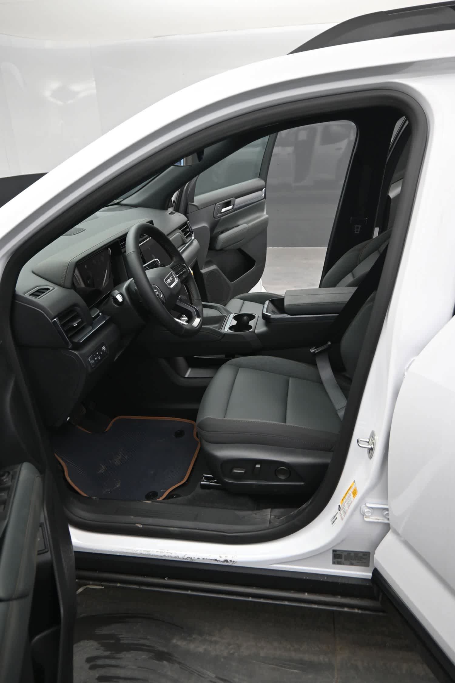 New 2026 GMC Terrain AT4 w/ Convenience Package III AWD/4WD image 14