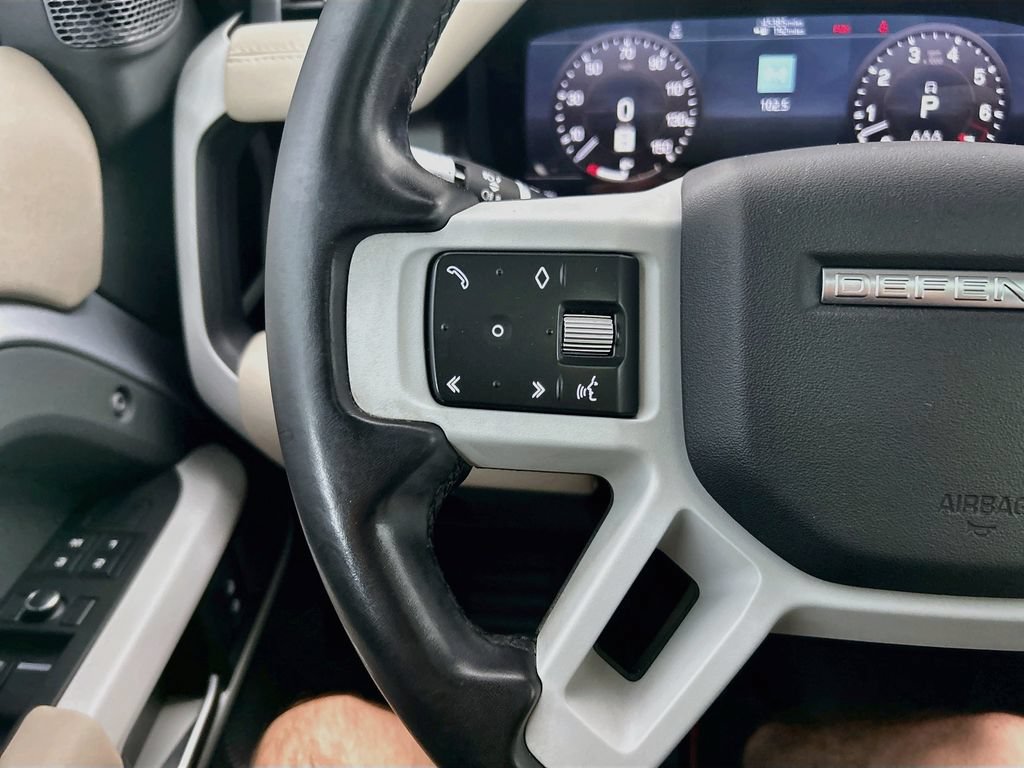 Used 2020 Land Rover Defender 110 First Edition AWD/4WD image 11
