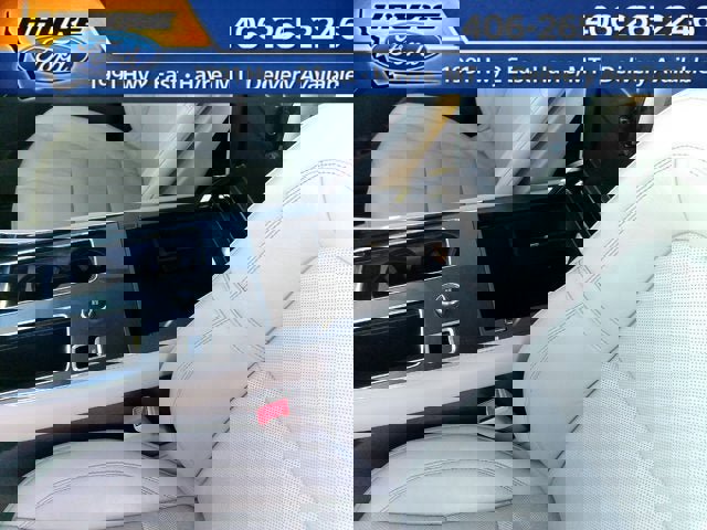 Used 2023 Lincoln Aviator Reserve w/ Class IV Trailer Tow Package image 11