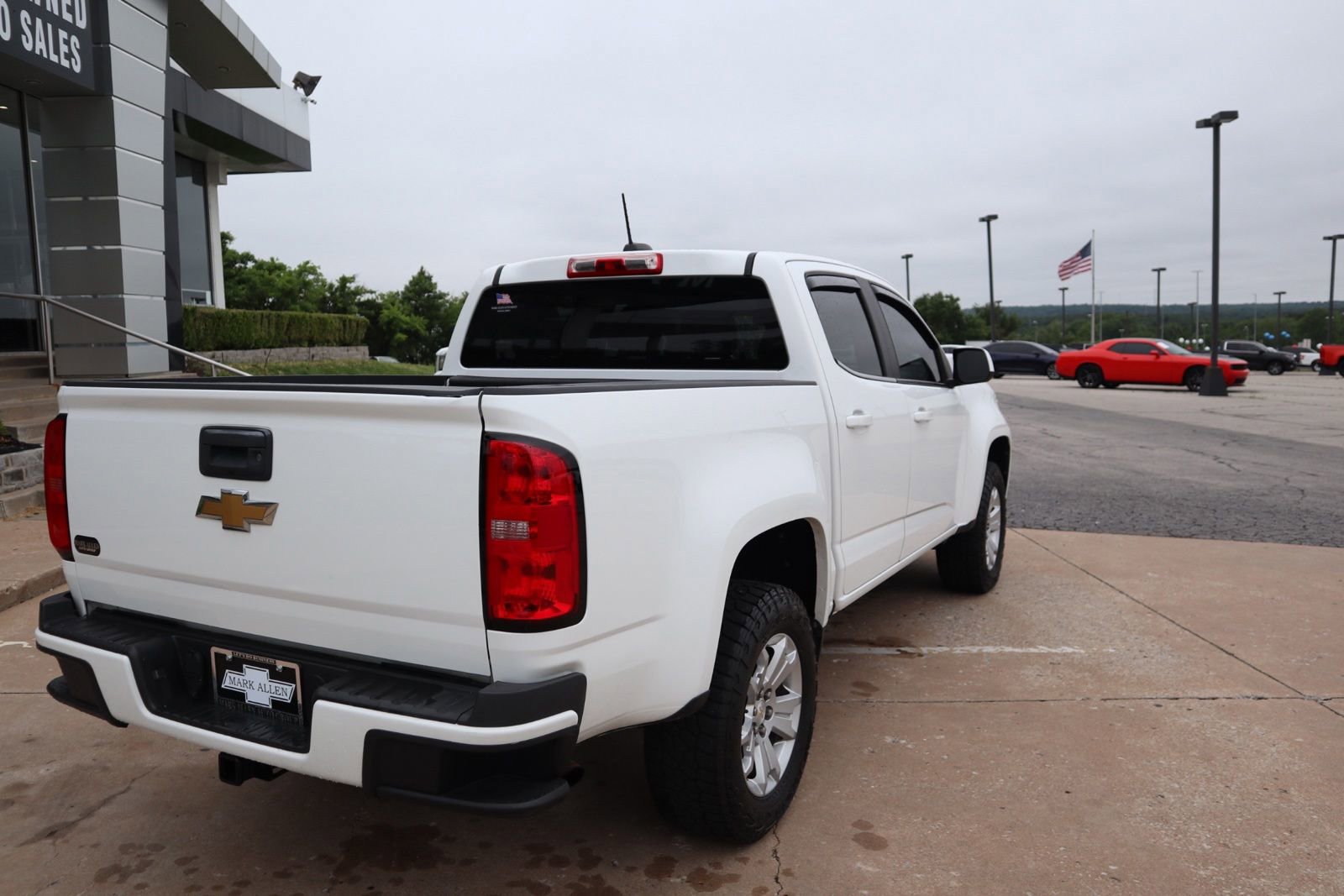 Used 2015 Chevrolet Colorado LT w/ LT Convenience Package RWD image 3
