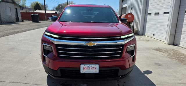 New 2026 Chevrolet Traverse LT w/ Sun and Wheel Package AWD/4WD image 2
