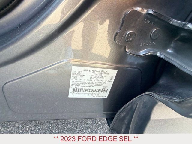 Used 2023 Ford Edge SEL w/ Sport Appearance Package AWD/4WD image 23