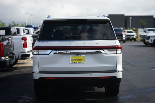 Used 2024 Lincoln Navigator L Reserve AWD/4WD image 7