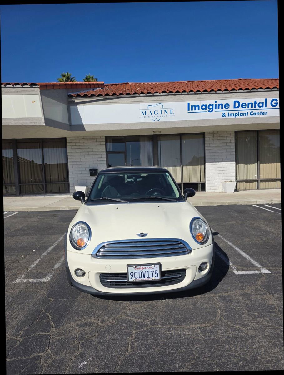 Used 2012 MINI Cooper Hardtop image 2