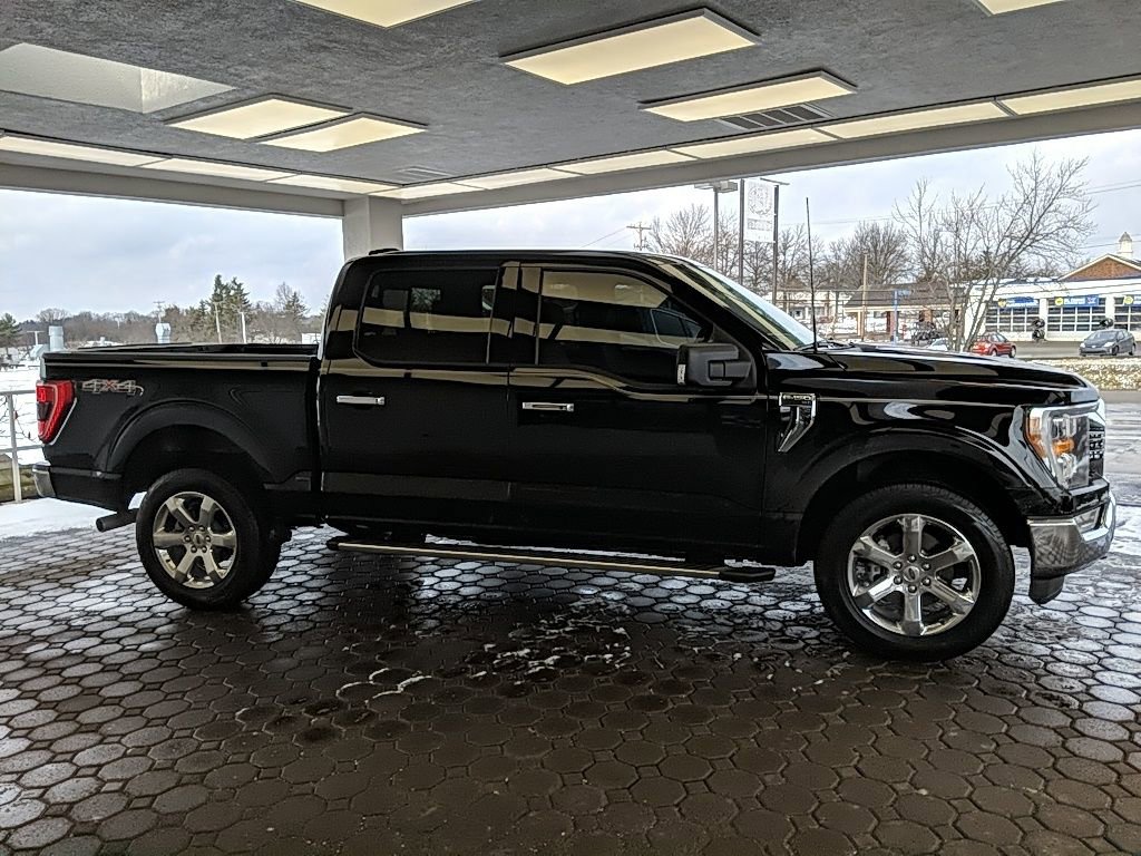 Certified 2022 Ford F150 XLT w/ Equipment Group 302A High image 4