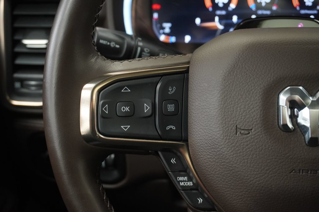 Used 2025 RAM 1500 Limited AWD/4WD image 34