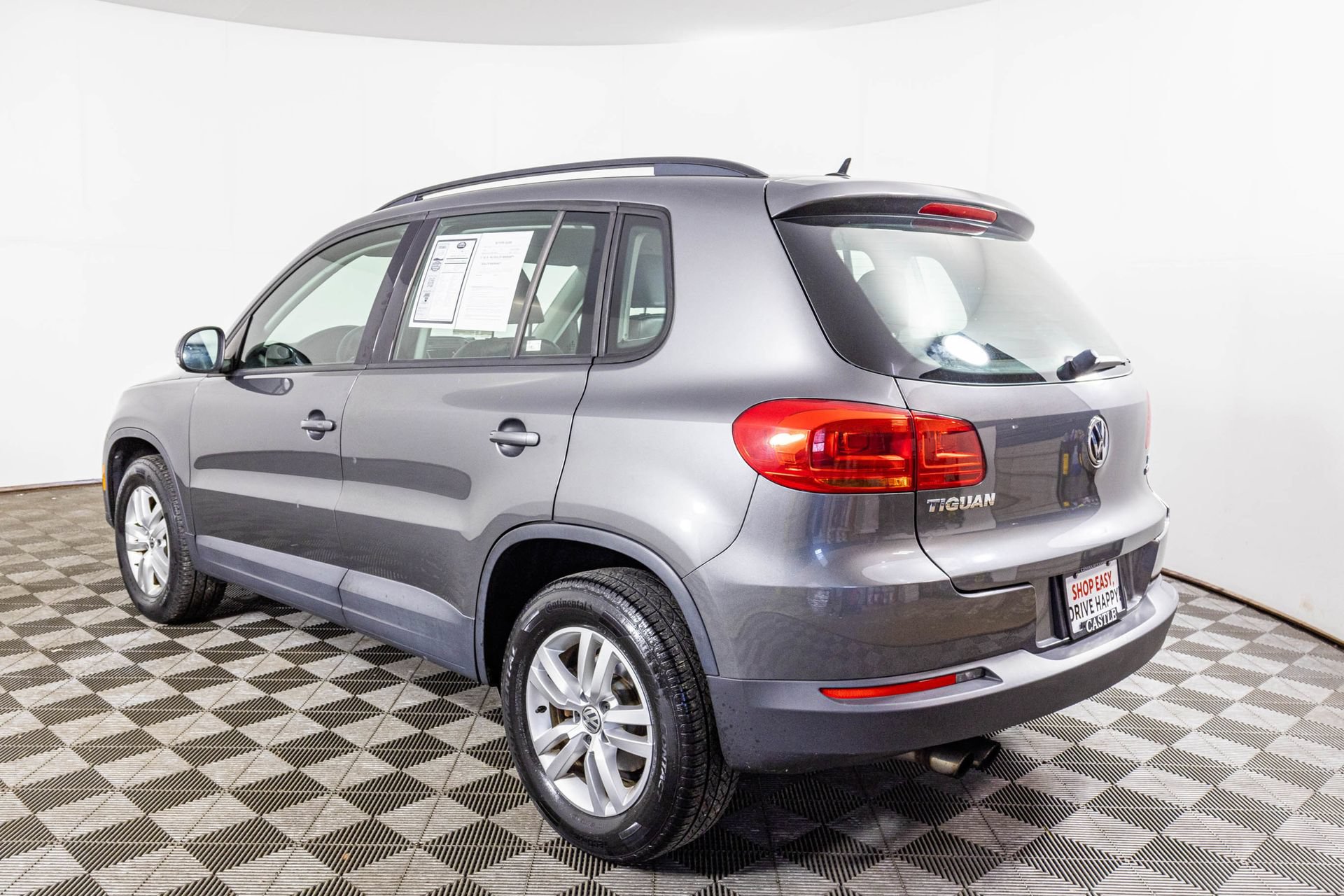 Used 2016 Volkswagen Tiguan S AWD/4WD image 17