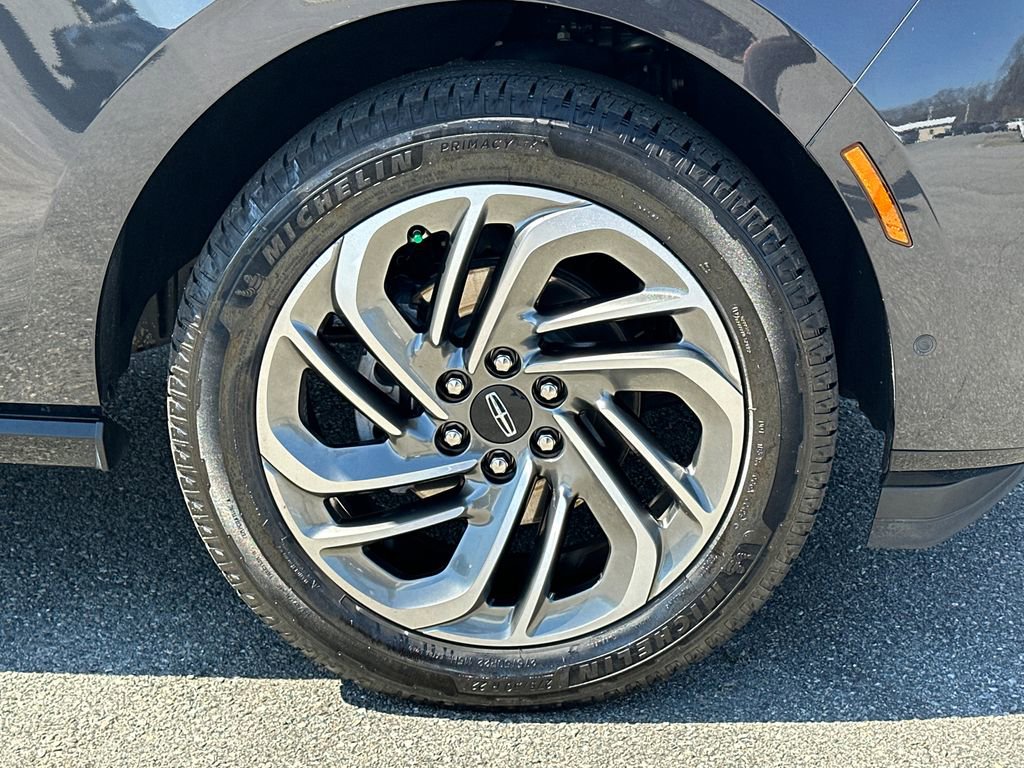 Used 2025 Lincoln Navigator Reserve image 12