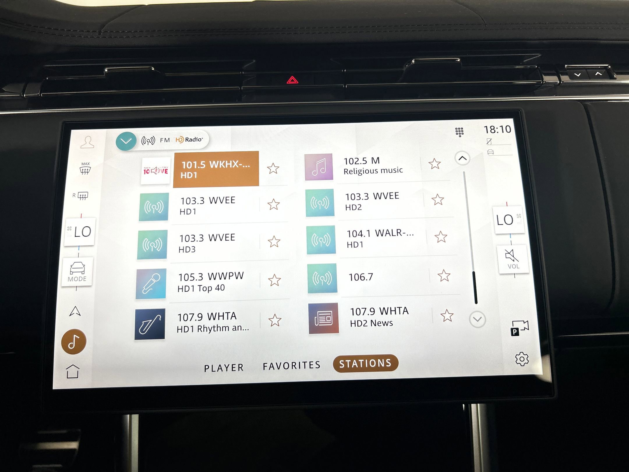 New 2025 Land Rover Range Rover SE image 25