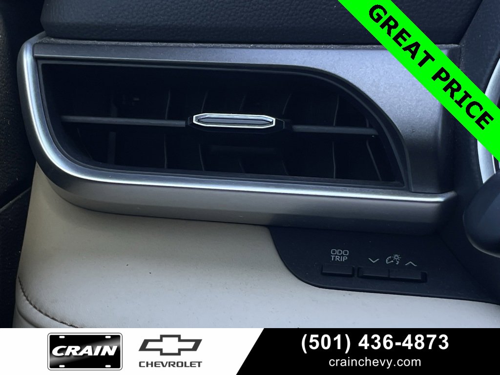 Used 2023 Toyota Highlander XLE image 17