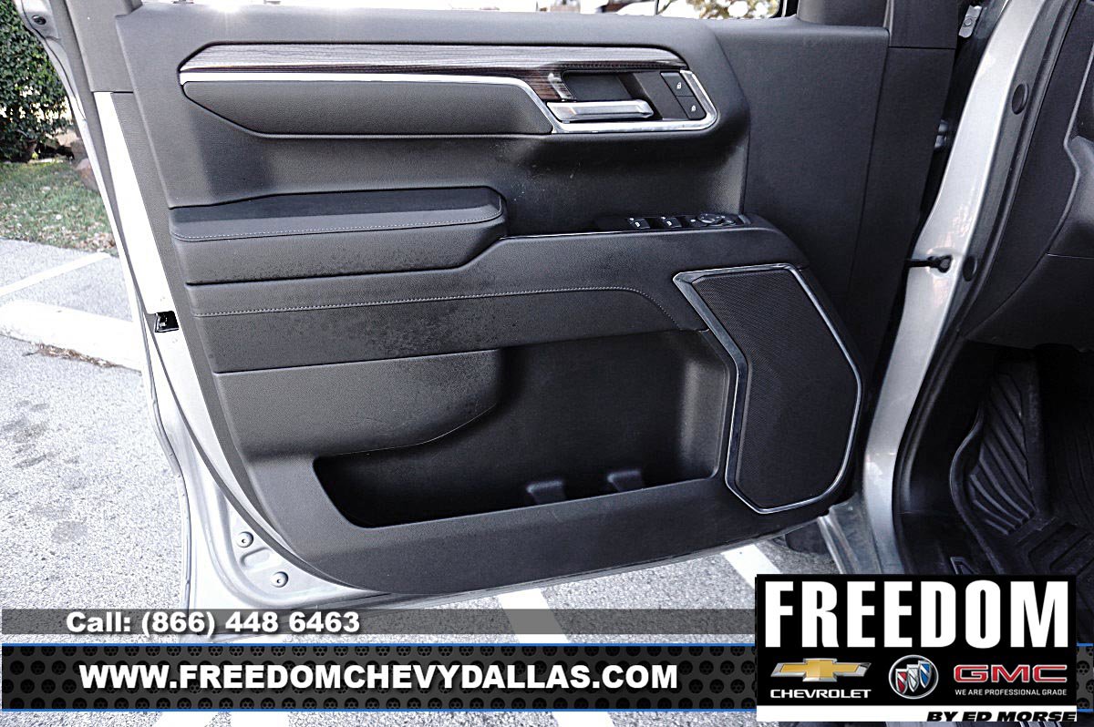 Used 2024 Chevrolet Silverado 1500 LT Trail Boss w/ LPO, Dark Essentials Package AWD/4WD image 31