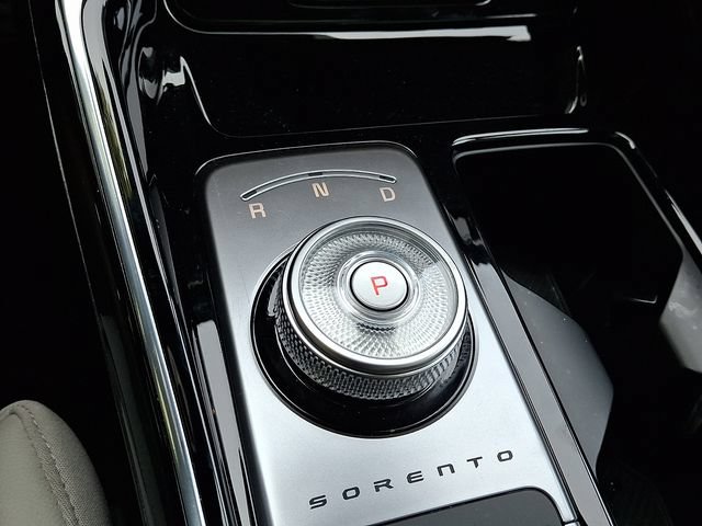 Certified 2025 Kia Sorento SX Prestige AWD/4WD image 13