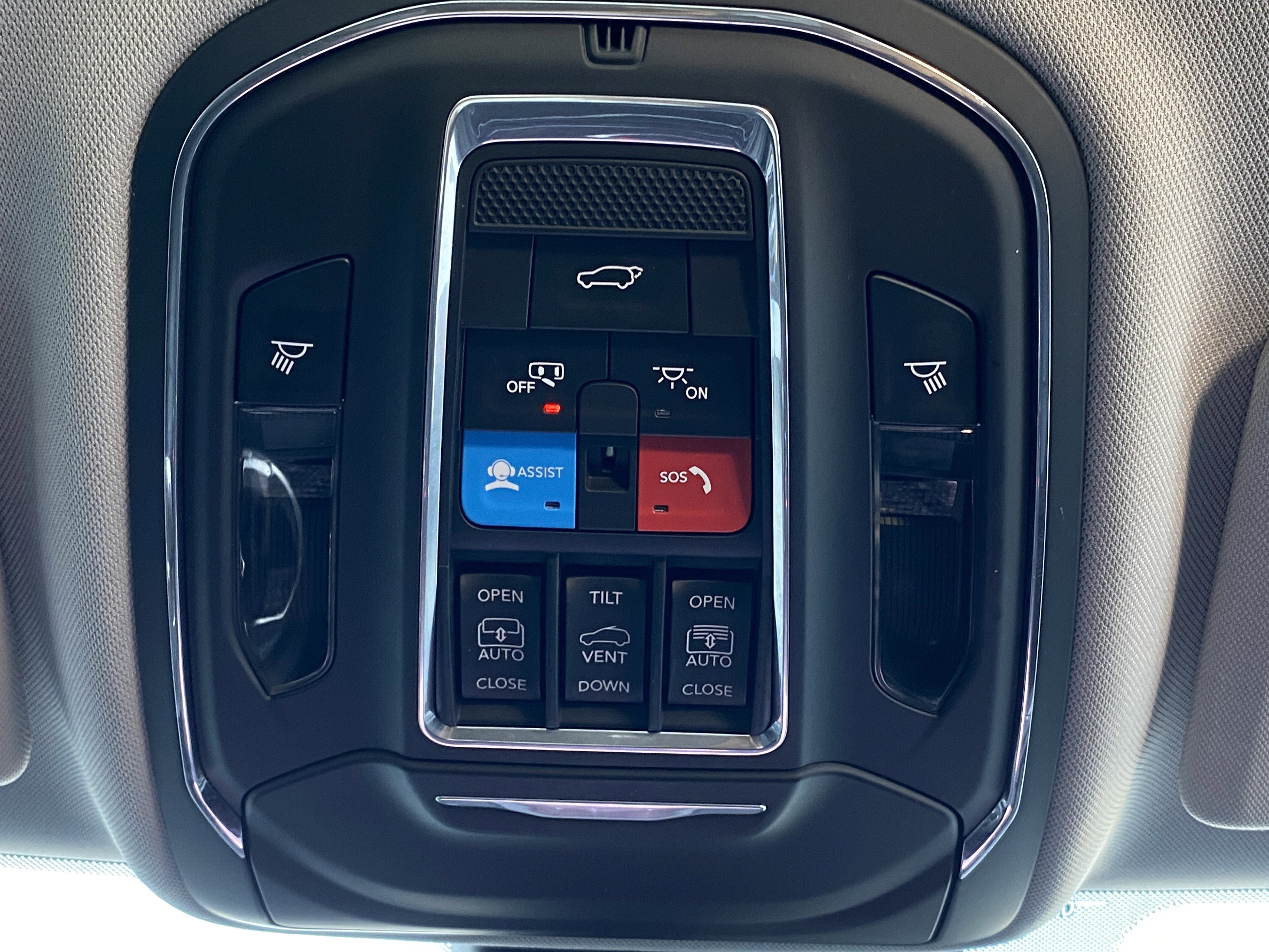 Used 2023 Jeep Grand Cherokee 4WD 4xe image 23