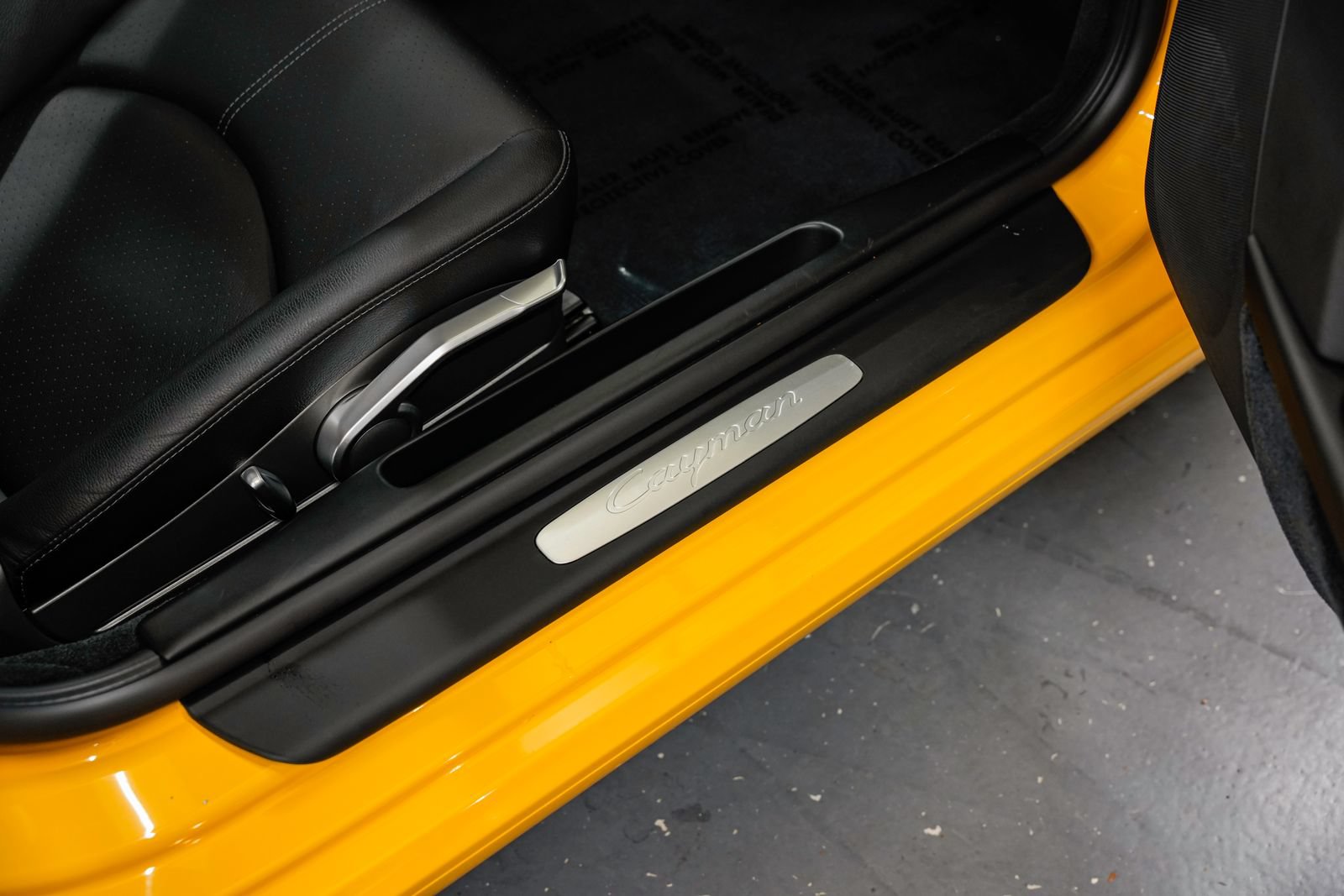Used 2008 Porsche Cayman RWD image 21