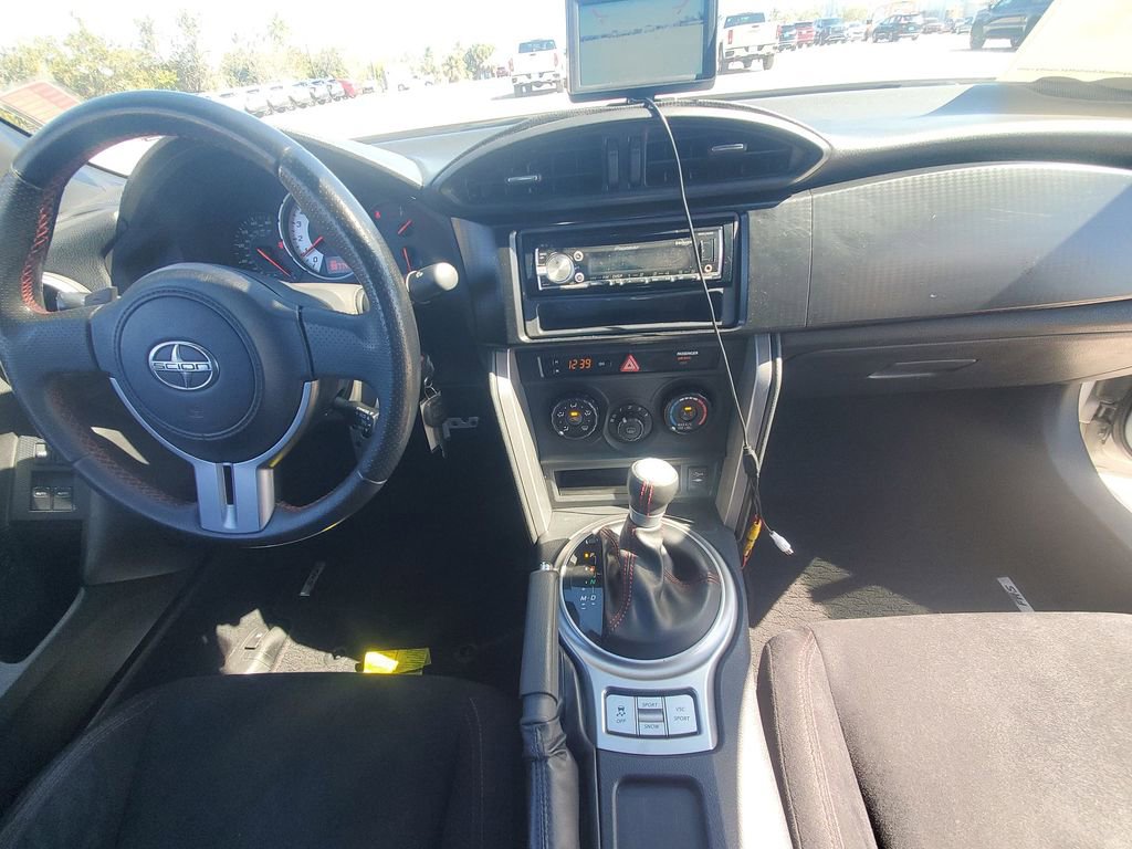 Used 2013 Scion FR-S image 10