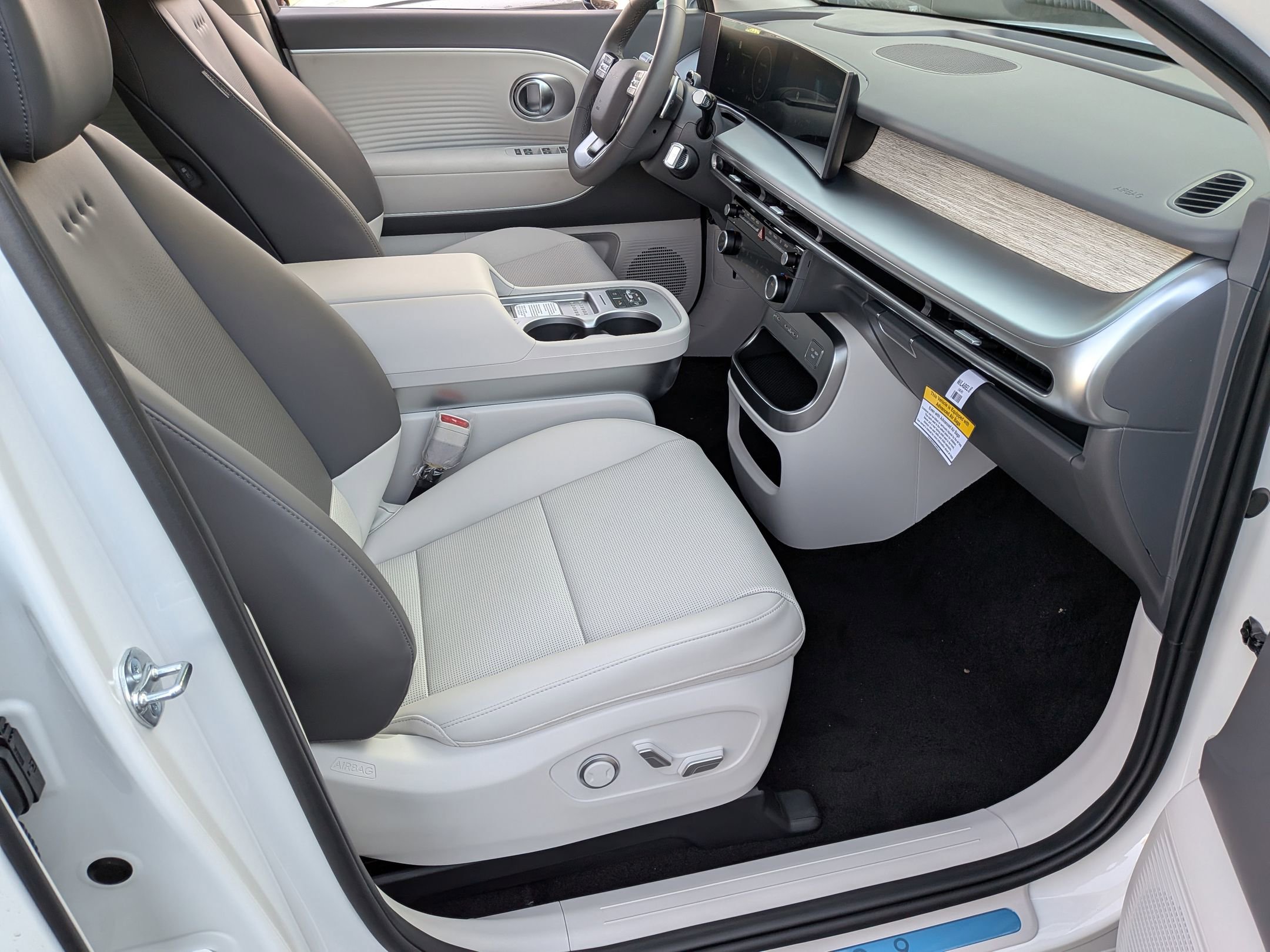 New 2026 Hyundai Ioniq 9 SEL image 24