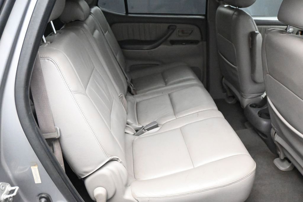 Used 2003 Toyota Sequoia Limited RWD image 11