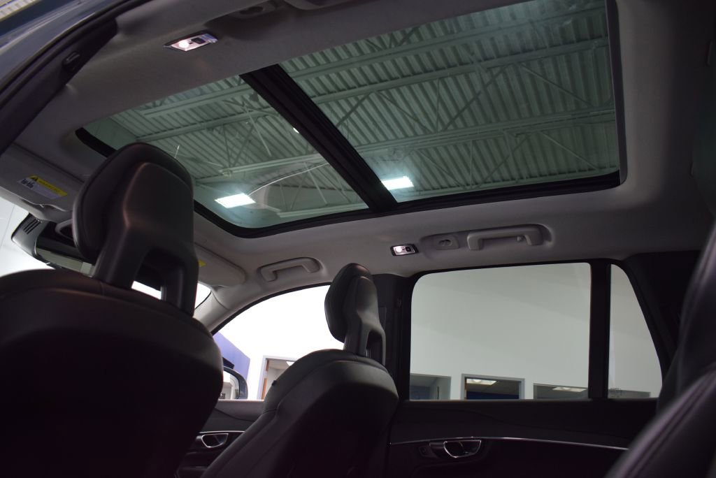 Used 2020 Volvo XC90 T5 Momentum w/ Protection Package image 31