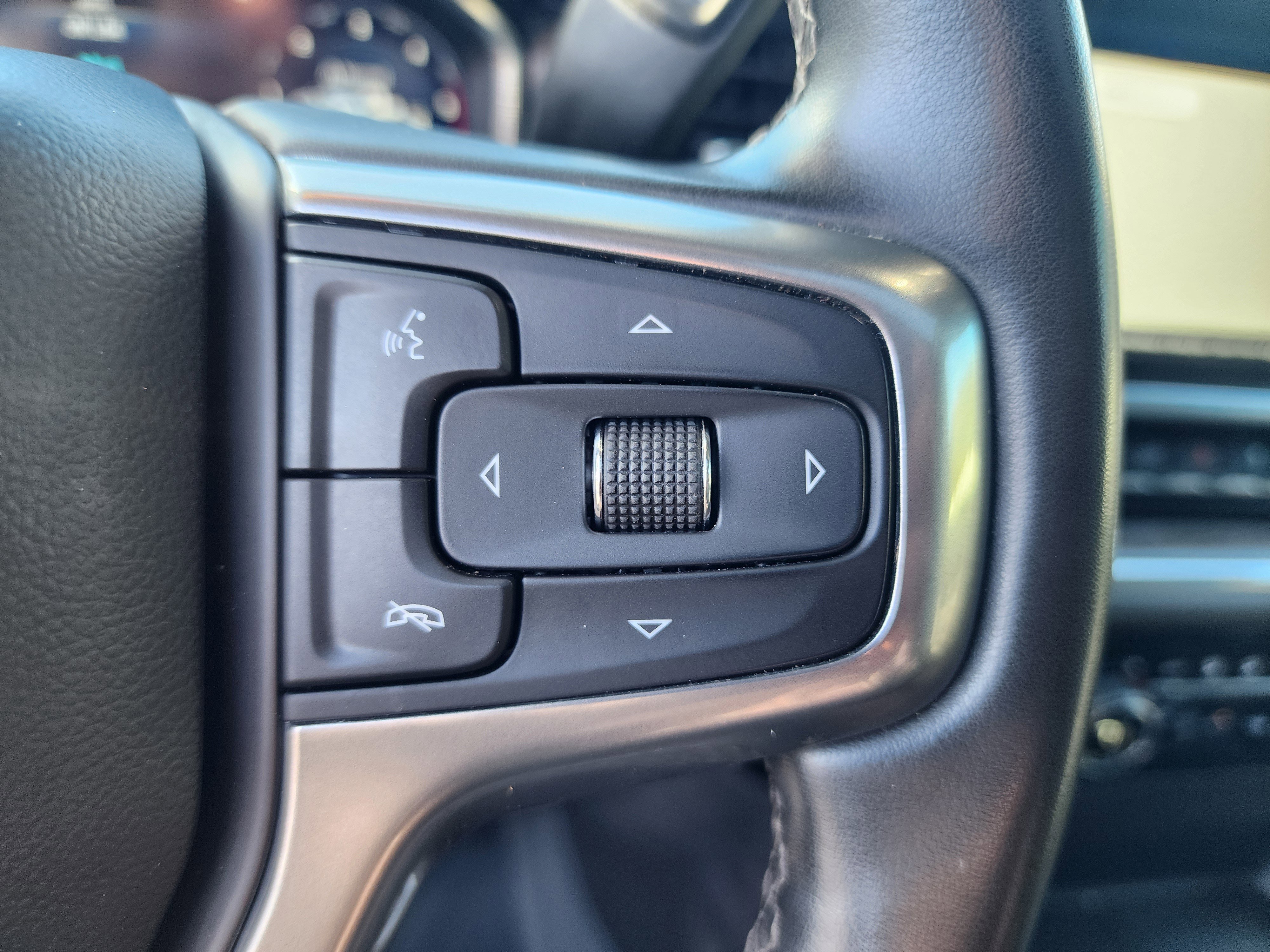 Used 2024 Chevrolet Silverado 2500 LTZ w/ LTZ Premium Package image 29