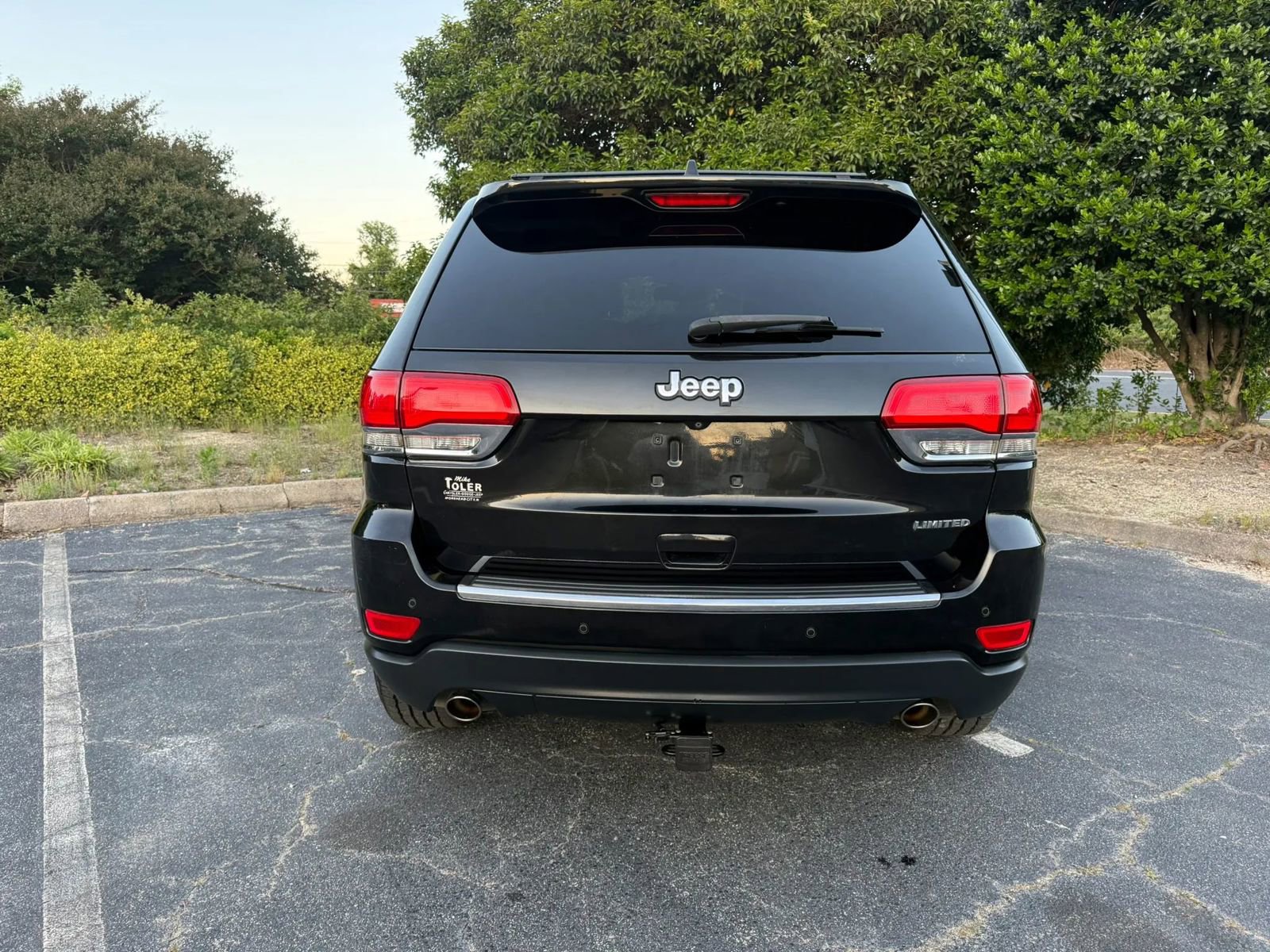 Used 2014 Jeep Grand Cherokee Limited w/ Luxury Group II RWD image 8