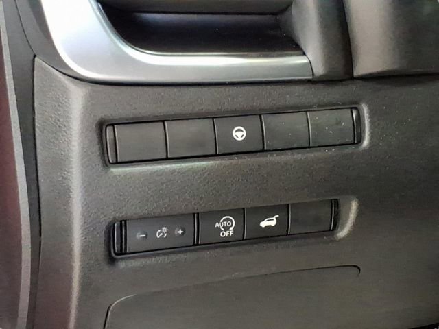 Used 2023 Nissan Rogue SV w/ SV Premium B Package image 19