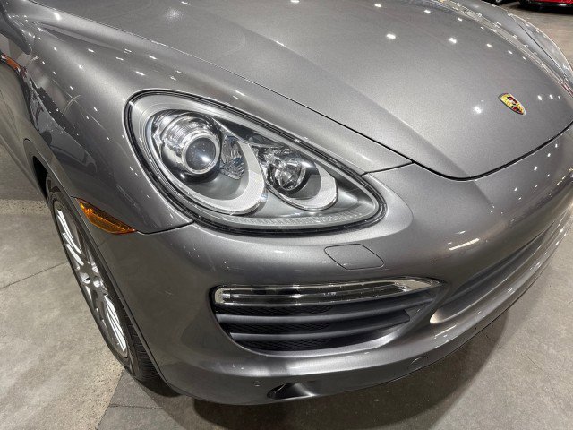 Used 2012 Porsche Cayenne S w/ Premium Pkg Plus image 33
