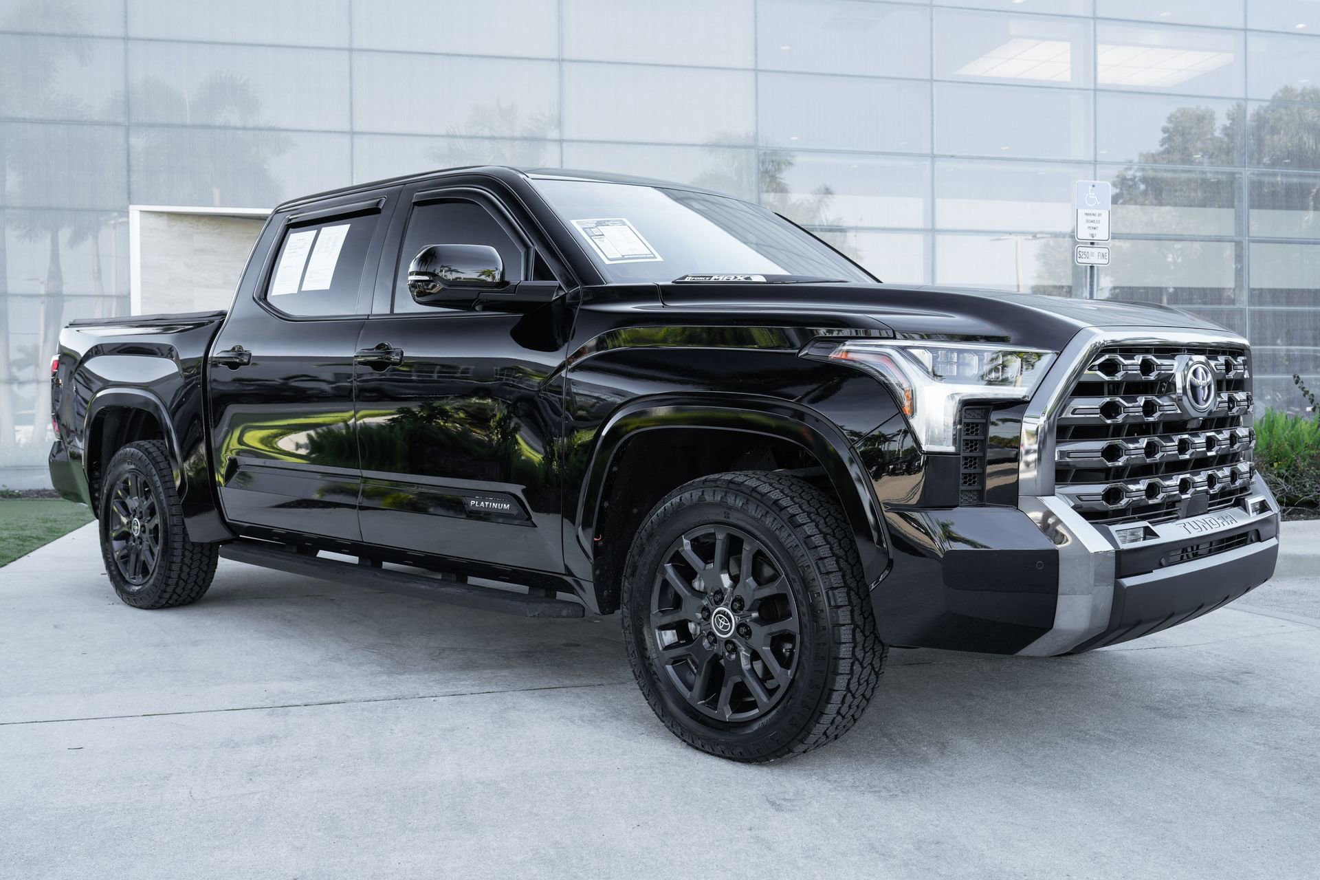 Used 2024 Toyota Tundra Platinum image 4