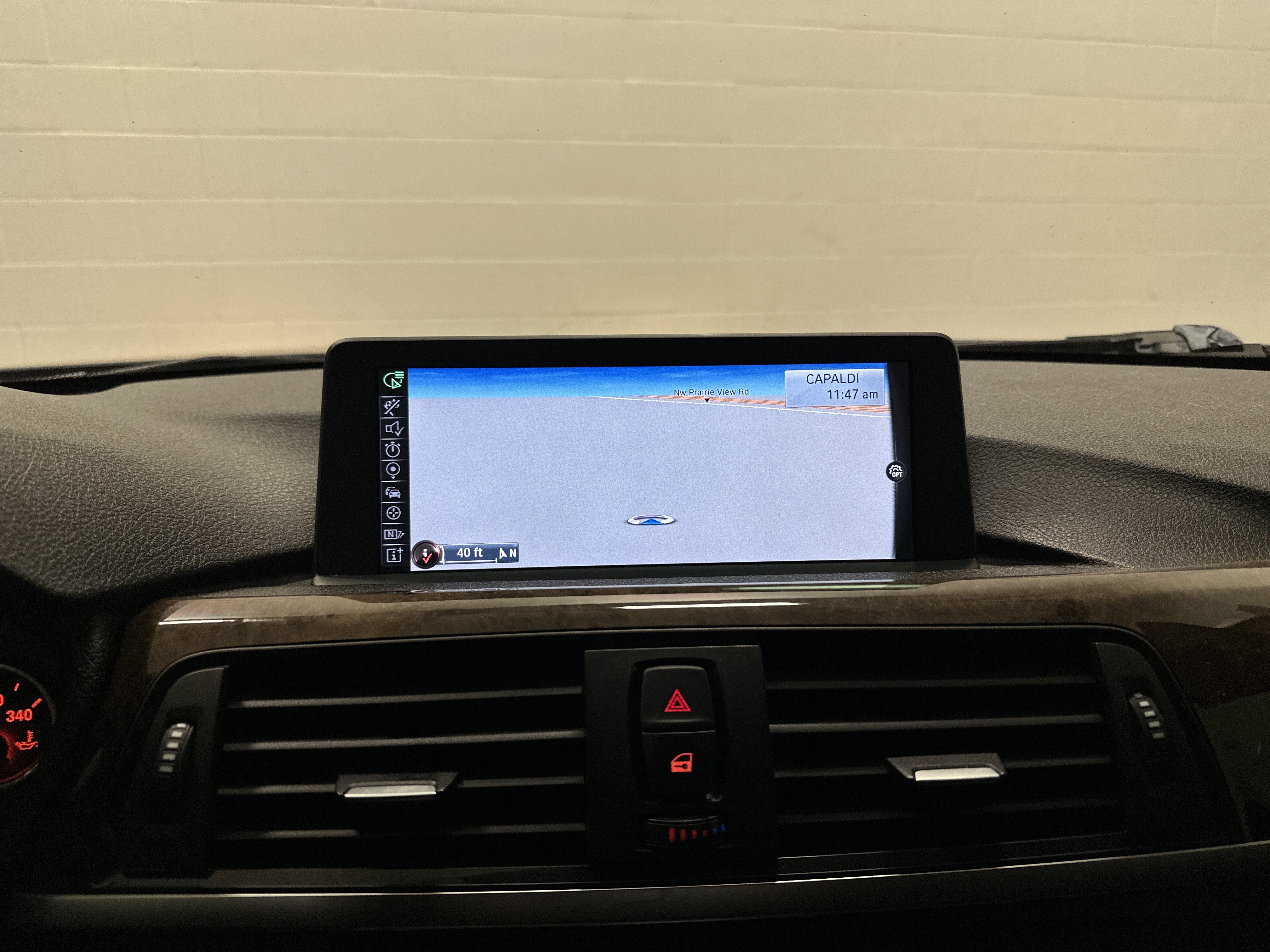 Used 2015 BMW 320i xDrive Sedan AWD/4WD image 25