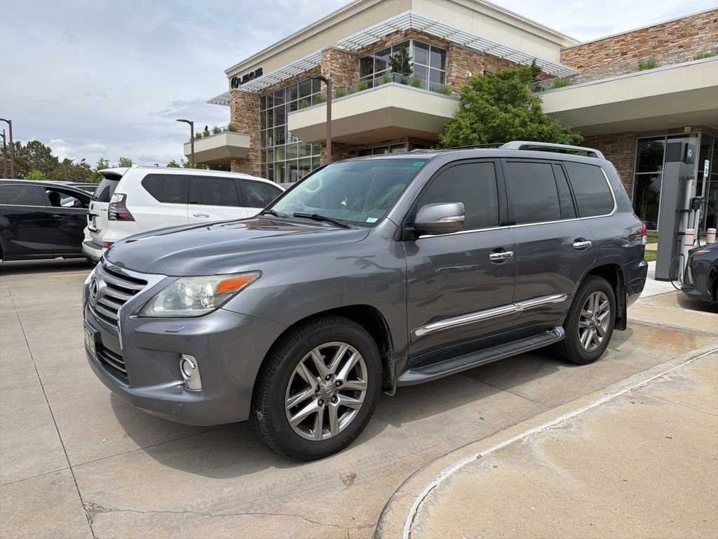 Used 2013 Lexus LX 570 4WD w/ Luxury Pkg