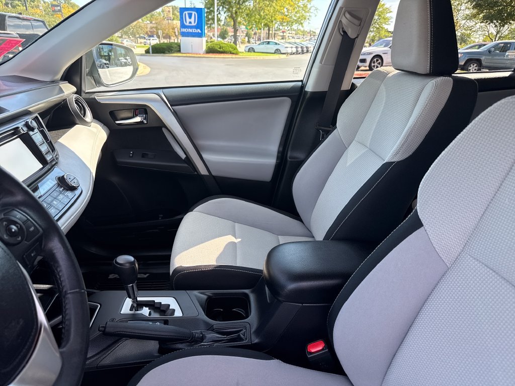 Used 2017 Toyota RAV4 XLE w/ Plus Extra Value Package AWD/4WD image 13