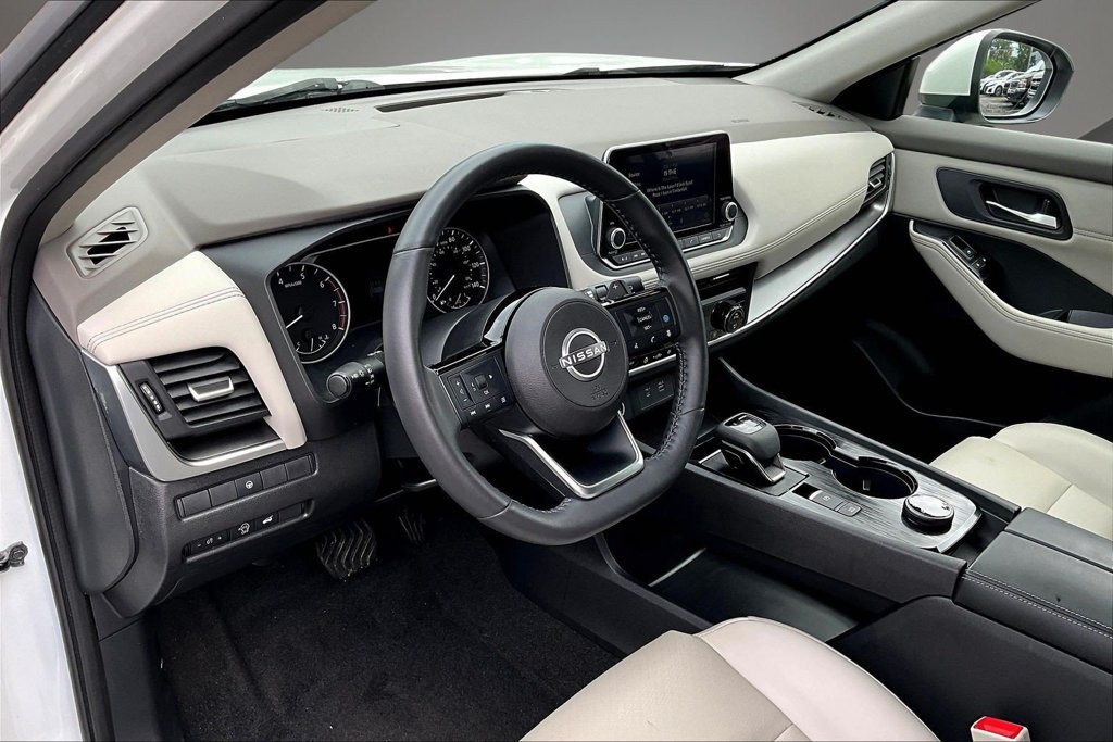 Certified 2023 Nissan Rogue SV w/ SV Premium B Package AWD/4WD image 17