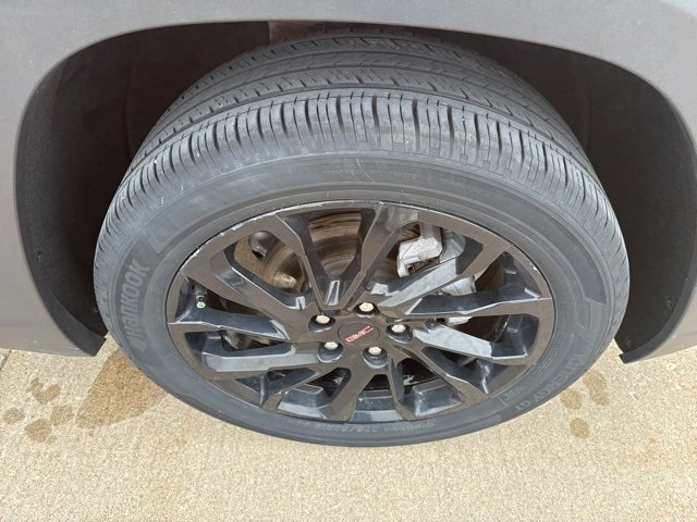 Used 2023 GMC Terrain SLE w/ Driver Convenience Package image 55