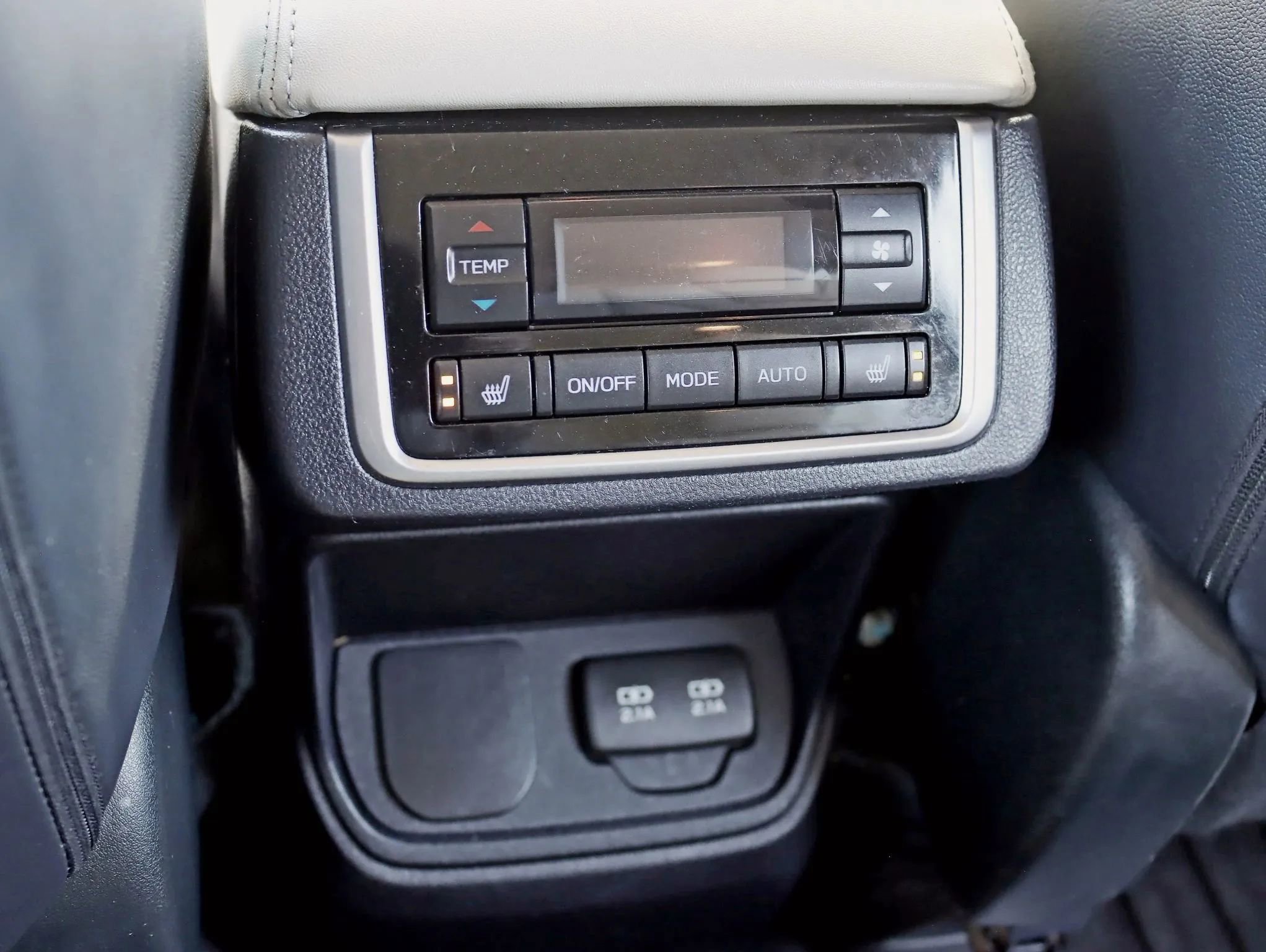 Used 2019 Subaru Ascent Limited image 30