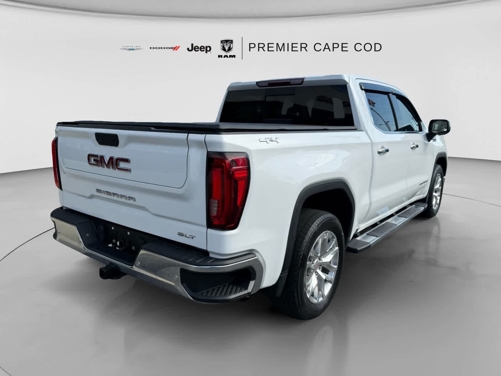 Used 2019 GMC Sierra 1500 SLT w/ SLT Premium Plus Package AWD/4WD image 11