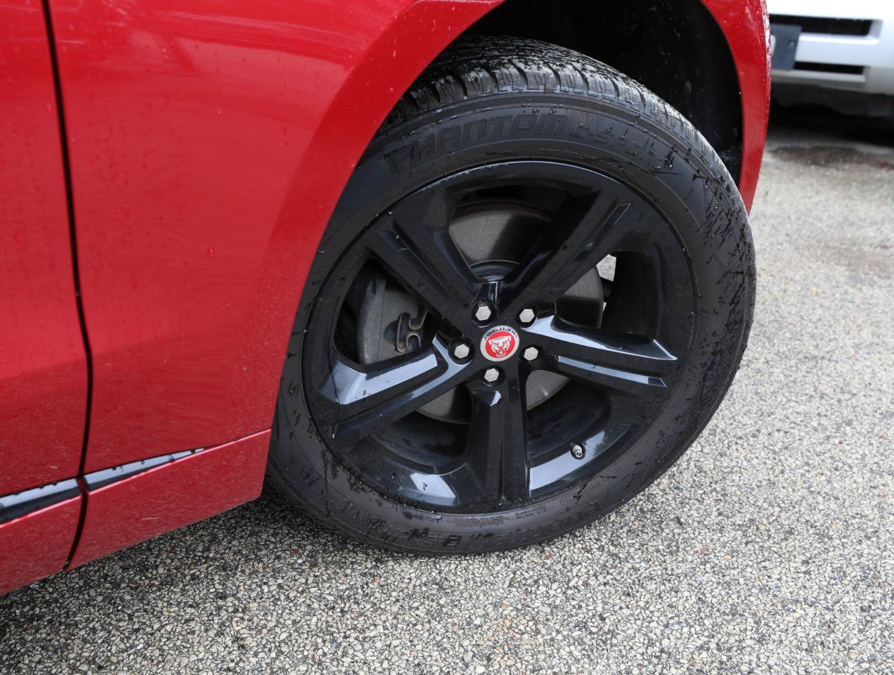 Used 2019 Jaguar F-PACE R-Sport AWD/4WD image 12