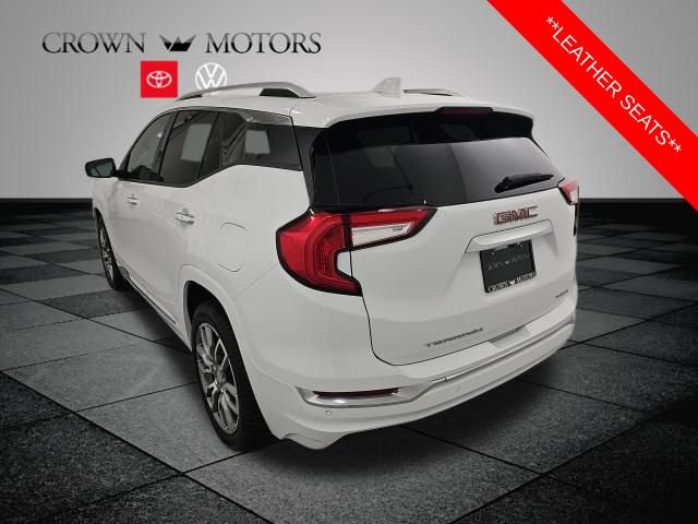 Used 2022 GMC Terrain Denali w/ Denali Premium Package AWD/4WD image 4