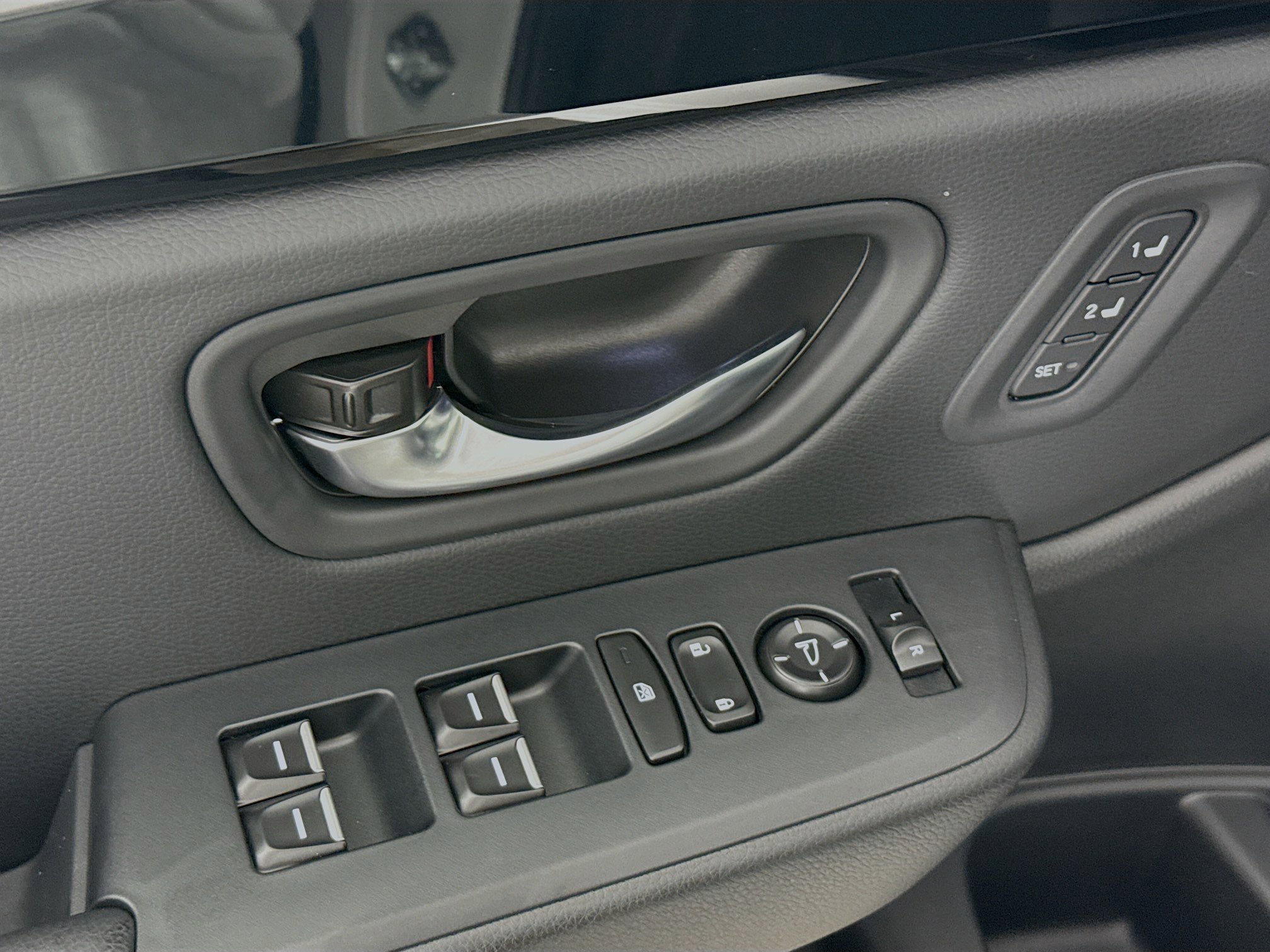 New 2025 Honda Pilot Touring image 21